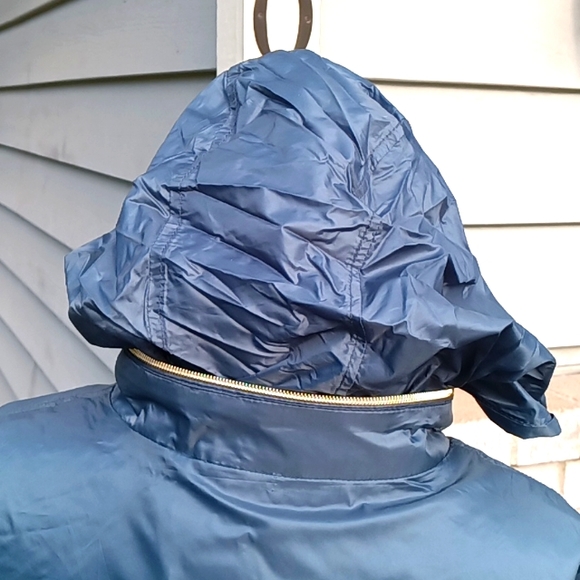 T Tahari nylon jacket windbreaker zip front with hood size L - Picture 6 of 10